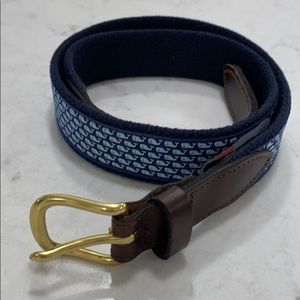 Vineyard vines Whale belt youth 30